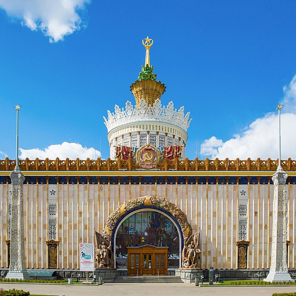 Павильон Земледелие: внутри и снаружи